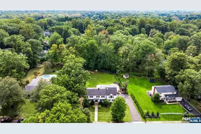 29 Dearborn Drive, Old Tappan, NJ 07675 - Photo 3
