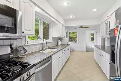 587 Closter Dock Road, Closter, NJ 07624 - Photo 9