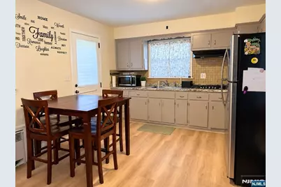 85 Martha Avenue 2 #2, Elmwood Park, NJ 07407 - Photo 3