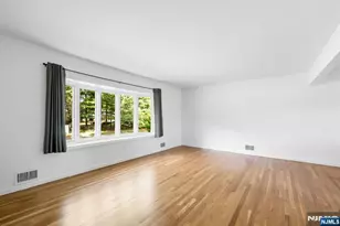 30 Smithfield Rd, Waldwick, NJ 07463 - Photo 3