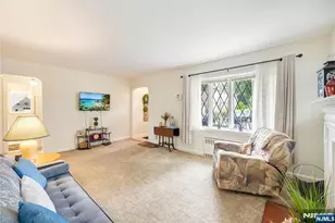 81 W Gouverneur Ave, Rutherford, NJ 07070 - Photo 5
