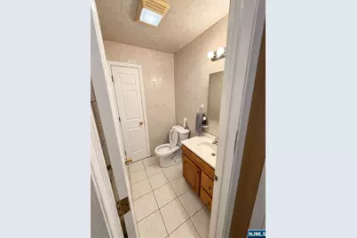 15-17 Ryle Avenue Apt 2 #Apt 2, Paterson, NJ 07522 - Photo 17