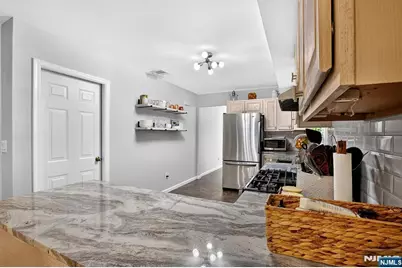 4 Star Lake Road E #E, Bloomingdale, NJ 07403 - Photo 9
