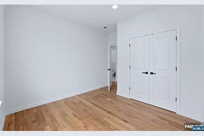 54 Pennsylvania Avenue, Newark, NJ 07114 - Photo 7