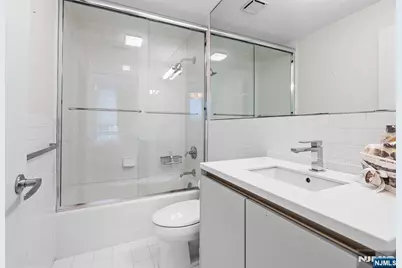 18 Vela Way, Edgewater, NJ 07020 - Photo 25