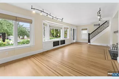 185 Larch Avenue, Teaneck Township, NJ 07666 - Photo 5