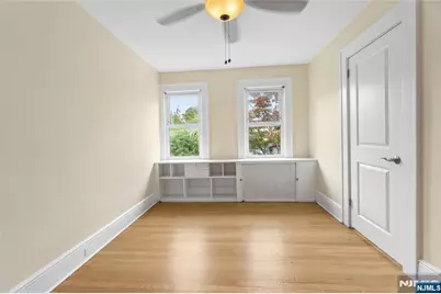 185 Larch Avenue, Teaneck Township, NJ 07666 - Photo 17