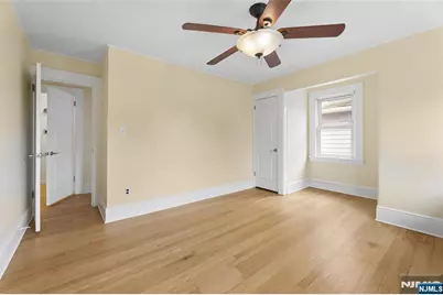 185 Larch Avenue, Teaneck Township, NJ 07666 - Photo 19