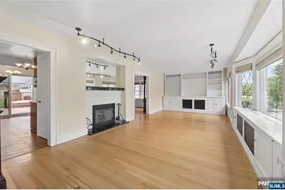 185 Larch Avenue, Teaneck Township, NJ 07666 - Photo 3