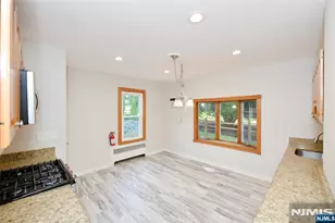 45 Hill St, Midland Park, NJ 07432 - Photo 13