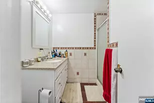 90 Byrne St, Hackensack, NJ 07601 - Photo 13