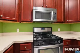 435 Van Houten Ave 102, Passaic, NJ 07055 - Photo 15