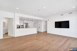 209-211 Hack Plk Road 2A, Weehawken, NJ 07086 - Photo 7