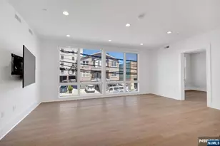 209-211 Hack Plk Road 2A, Weehawken, NJ 07086 - Photo 5