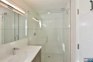 6105 Park Ave 2, West New York, NJ 07093 - Photo 11