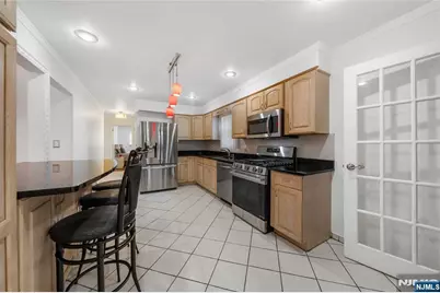 378 Cator Avenue, Jersey City, NJ 07305 - Photo 7