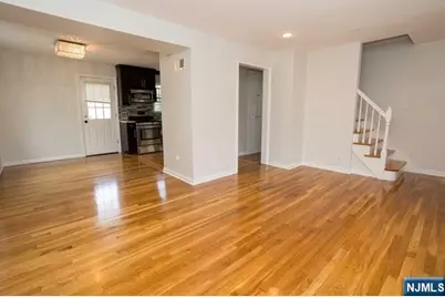 615 Bartell Place, Ridgewood, NJ 07450 - Photo 9