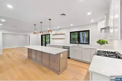 15 Green Way, Mahwah, NJ 07430 - Photo 13