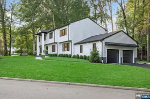 15 Green Way, Mahwah, NJ 07430 - Photo 3