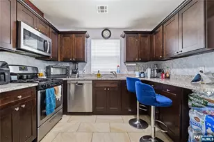 574 S 11th St, Newark, NJ 07103 - Photo 17