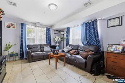 574 S 11th Street, Newark, NJ 07103 - Photo 15
