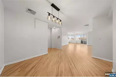 364 Palisade Avenue 5B #5B, Cliffside Park, NJ 07010 - Photo 5