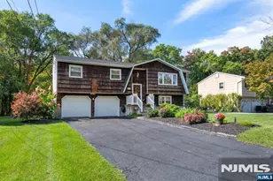 30 Gwyneth Rd, West Milford, NJ 07480 - Photo 3