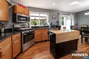 30 Gwyneth Rd, West Milford, NJ 07480 - Photo 13