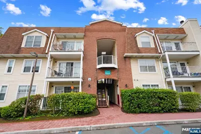 100 Crown Court 461 #461, Edgewater, NJ 07020 - Photo 29