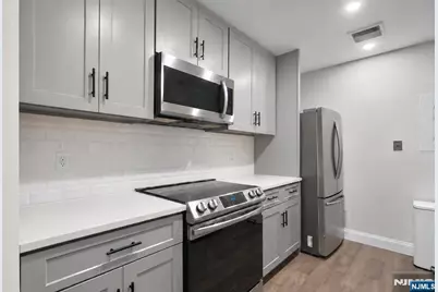 100 Crown Court 461 #461, Edgewater, NJ 07020 - Photo 13