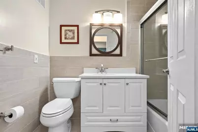 100 Crown Court 461 #461, Edgewater, NJ 07020 - Photo 25