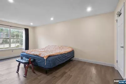 100 Crown Court 461 #461, Edgewater, NJ 07020 - Photo 17