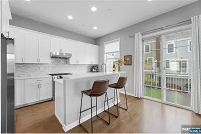 289 Bradley Drive, Wood Ridge, NJ 07075 - Photo 17