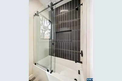 401 Grand Avenue A #A, Leonia, NJ 07605 - Photo 13