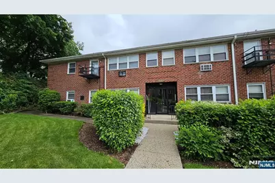 1628 Valley Street 2C #2C, Fort Lee, NJ 07024 - Photo 7
