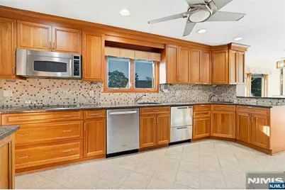 40-12 Kilada Court, Fair Lawn, NJ 07410 - Photo 17