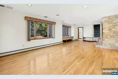 40-12 Kilada Court, Fair Lawn, NJ 07410 - Photo 9