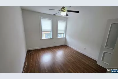 292 Stuyvesant Avenue 290 #290, Lyndhurst Township, NJ 07071 - Photo 13