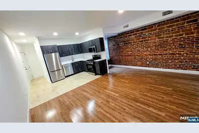 292 Stuyvesant Avenue 290 #290, Lyndhurst Township, NJ 07071 - Photo 3