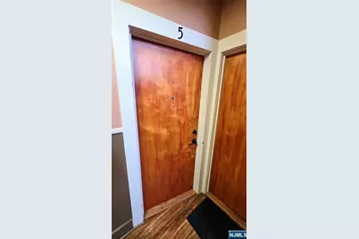292 Stuyvesant Avenue 290 #290, Lyndhurst Township, NJ 07071 - Photo 17