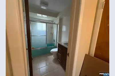 614 6th Avenue 2 #2, Lyndhurst Township, NJ 07071 - Photo 1