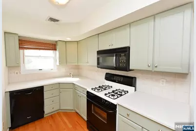 256 Washington Avenue, Dumont, NJ 07628 - Photo 15