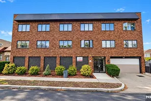 47 Bergen Blvd 2B, Fairview, NJ 07022 - Photo 1