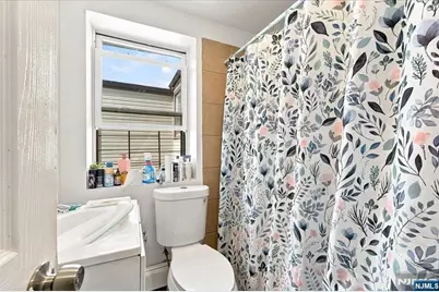 363 Forrest Street, Jersey City, NJ 07304 - Photo 23