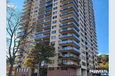 1203 River Road 15G #15G, Edgewater, NJ 07020 - Photo 1