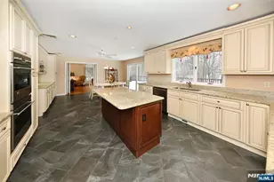 513 Lydia Ln, Wyckoff Township, NJ 07481 - Photo 13