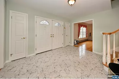 513 Lydia Lane, Wyckoff Township, NJ 07481 - Photo 5