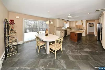 513 Lydia Lane, Wyckoff Township, NJ 07481 - Photo 15