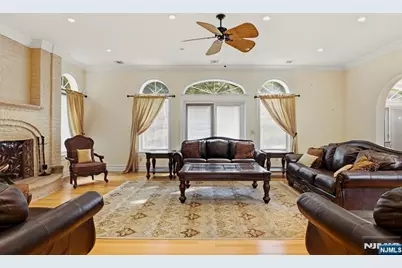 1 Dimmig Court, Upper Saddle River, NJ 07458 - Photo 9