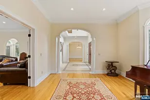 1 Dimmig Ct, Upper Saddle River, NJ 07458 - Photo 5